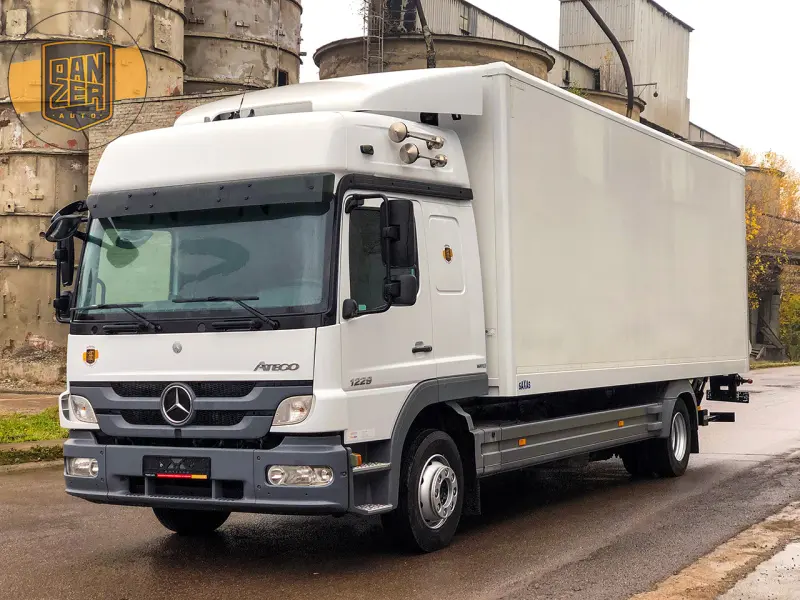 Грузовой фургон Mercedes Atego 1229, 2012 год | photo 0