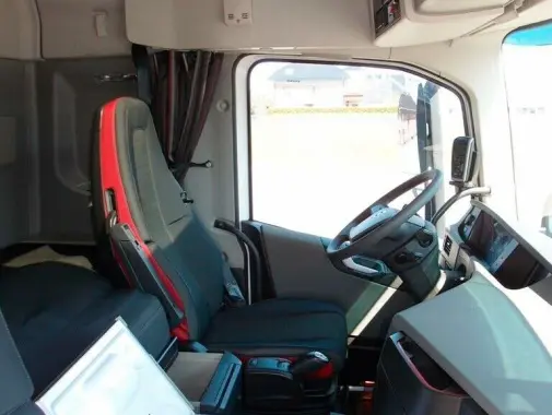 Тягач Volvo FH500, 6х4 с подъемной осью, 12/2018 год, пневмоподвеска, пробег всего 45 тыс.км, из Германии - фото-детальных 3