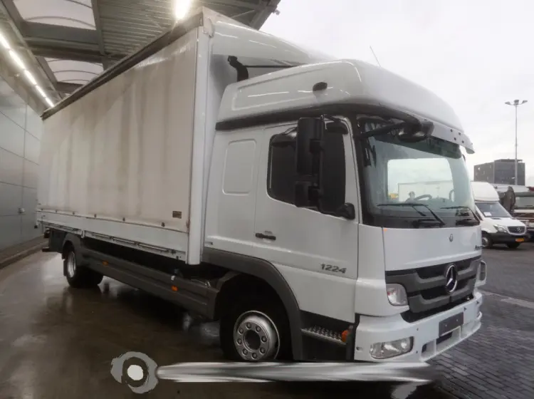 Mercedes Atego 1224 L, 2013г, штора-борт 48м3 + ворота, все загрузки - фото