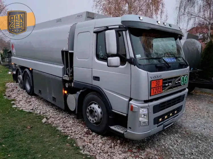 Volvo FM 12.410, автоцистерна Krähe 13.3м3, насос 1000 л/мин, спальник, кондиционер, 2011 г.в. - фото