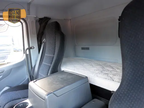 Mercedes Atego 1229L, 2013г, штора 48 кубов, ворота - фото 21