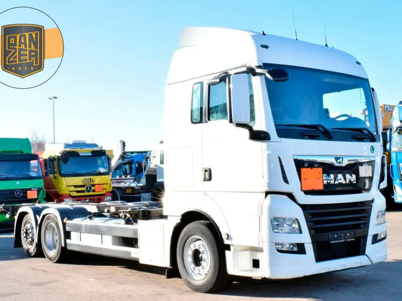 Грузовой контейнеровоз MAN TGX 26.500, 2018 год | photo 0