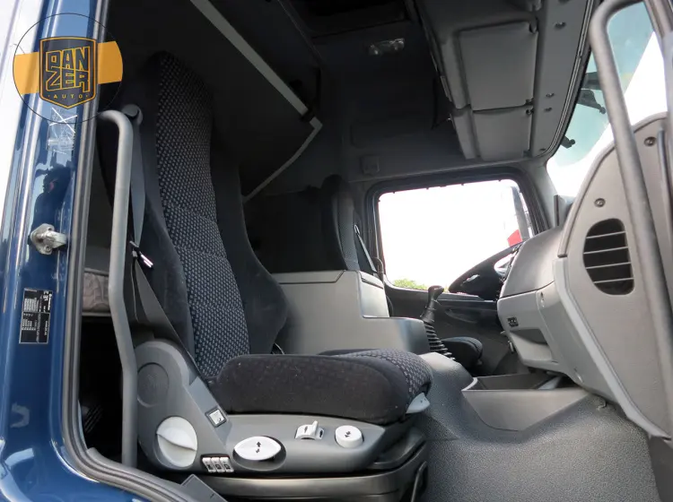 Mercedes Atego 1229L, 10/2012г, штора 49 кубов, ворота и гидроборт - фото 15