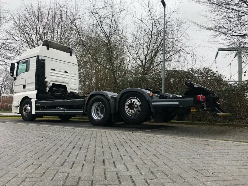 Грузовой контейнеровоз MAN TGX 26.440, 2014 год | photo 1