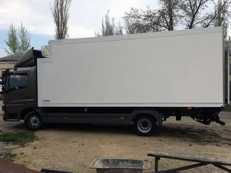 Грузовик рефрижератор Mercedes Atego 818, 2011 год | photo 1