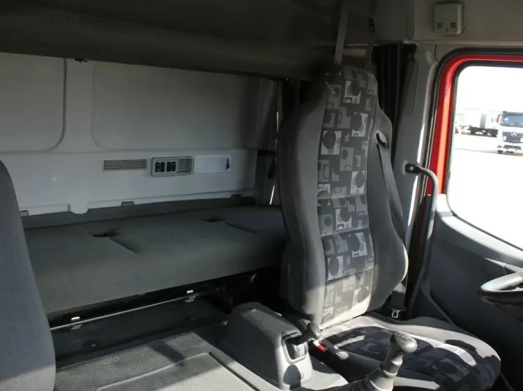 Mercedes Atego 1229, Евро-5, пробег 165 тыс.км!, фургон 48 м3, ворота, без пробега по РФ - фото 5