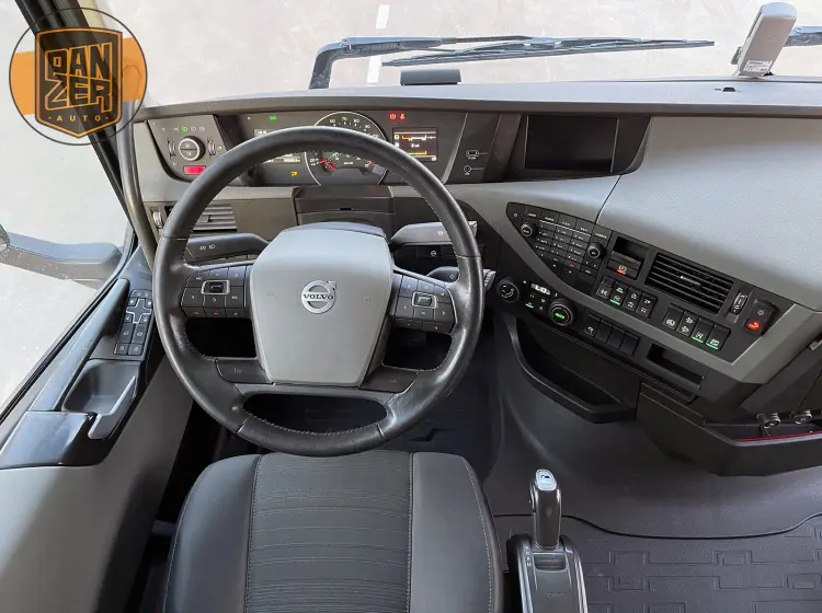 Тягач Volvo FH 500 6x4, 2018 год, подъемная ось, из Германии - фото-детальных 4