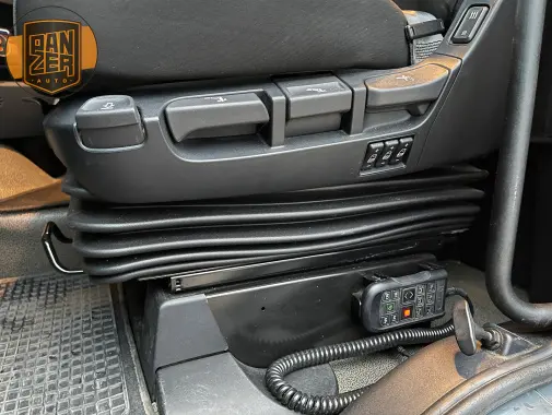 DAF XF530 6x4 тягач-тяжеловоз, сцепной вес 80 тонн - фото-детальных 46