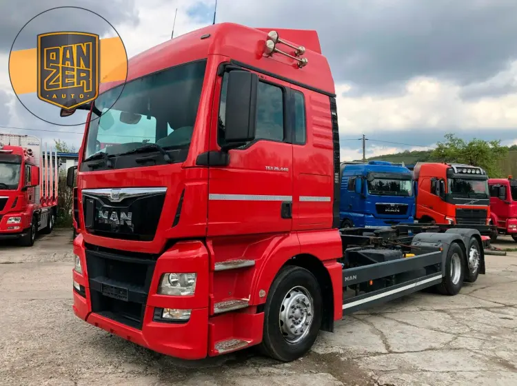 MAN TGX 26.440 из Германии, отличное шасси под сельхозник, 2014 год, механическая КПП, г/п 16т - фото