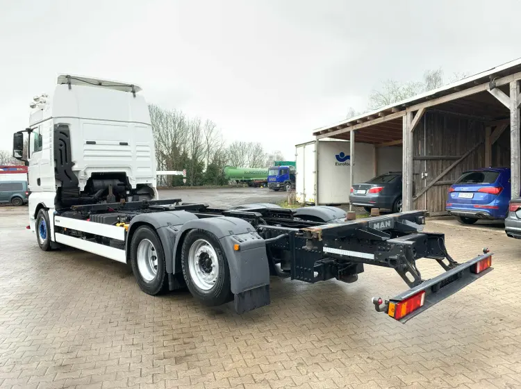 MAN TGX 26.480 контейнеровоз низкорамный BDF из Германии, 2015 г, кабина XLX, г/п 16т - фото