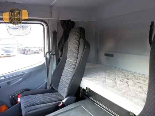 Mercedes Atego 1224 L рефрижератор со спальником 46 кубов, 18 европалет, гидроборт - фото 17