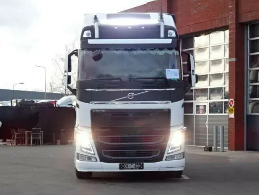 Тягач Volvo FH 540, 6х2, Globetrotter XL, двускатный ленивец сзади, без пробега по РФ - фото-детальных 10