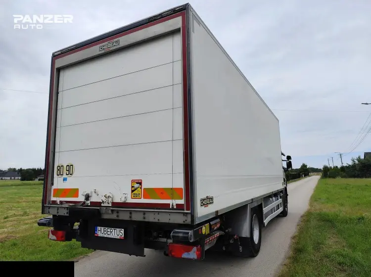Грузовик Scania Actros, 2018 год, 10 тонник, 4х4, фургон изотерм 72 куб - фото 2