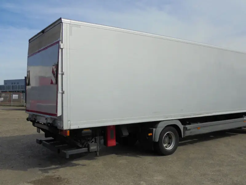 Грузовой фургон Mercedes Atego 1224, 2013 год | photo 1