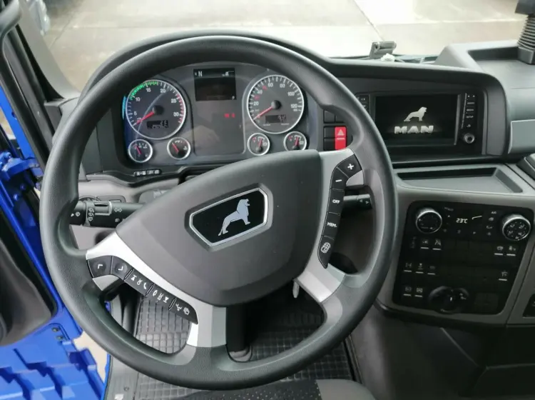 Тягач MAN TGX 26.440, 6х2, кабина XXL, подъемная ось, без пробега по РФ - фото-детальных 4