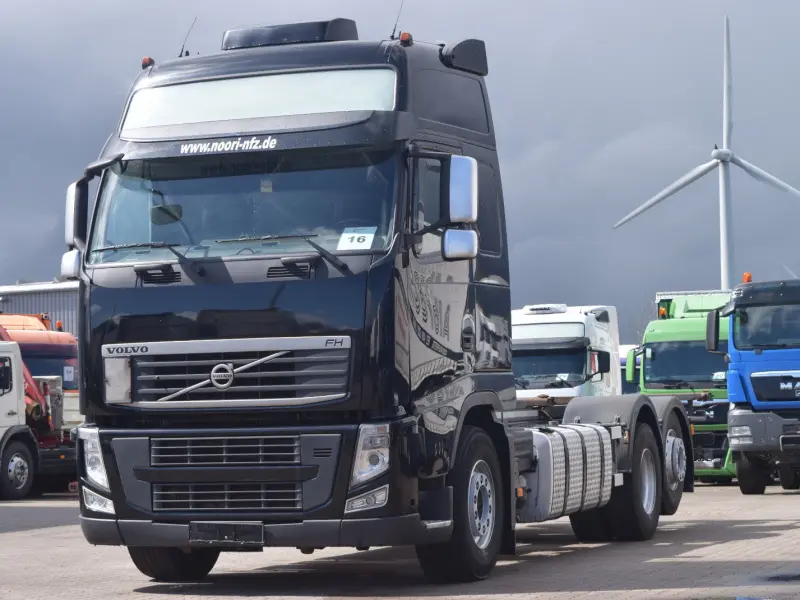 Грузовой контейнеровоз Volvo FH 460, 2012 год | photo 1