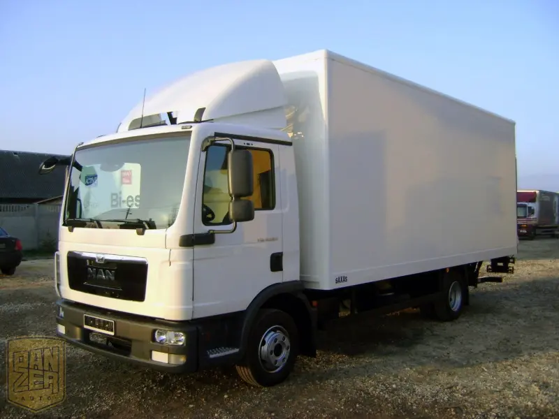 Грузовой фургон MAN TGL 8.180, 2013 год | photo 0