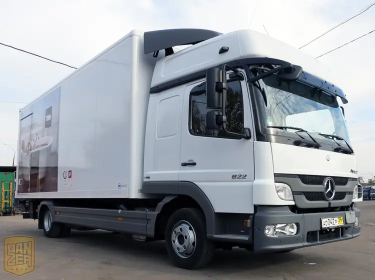 Mercedes-Benz Atego 822L, фургон - гидролифт, 2011г., высокая кабина - фото