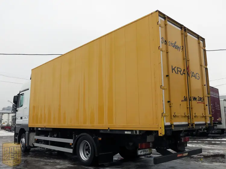 Mercedes Actros 1841, фургон 48 м3, ворота, десятитонник, 2010 год - фото 9