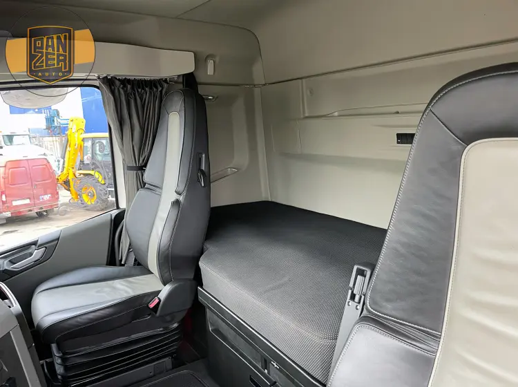 Тягач Volvo FH540, 2018 год, 6х4 с подъемной осью - фото-детальных 25
