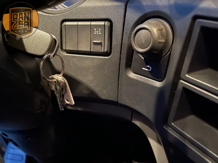 DAF XF530 6x4 тягач-тяжеловоз, сцепной вес 80 тонн - фото-детальных 51