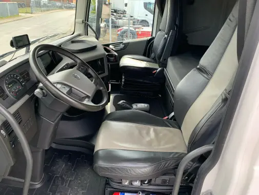 Тягач Volvo FH 500, 2020 год, 6х2, заводской ADR, Globetrotter XL, без пробега по РФ - фото-детальных 12
