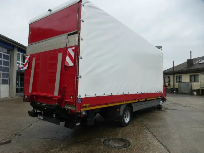 Грузовик тентованный Mercedes Atego 818, 2013 год | photo 1