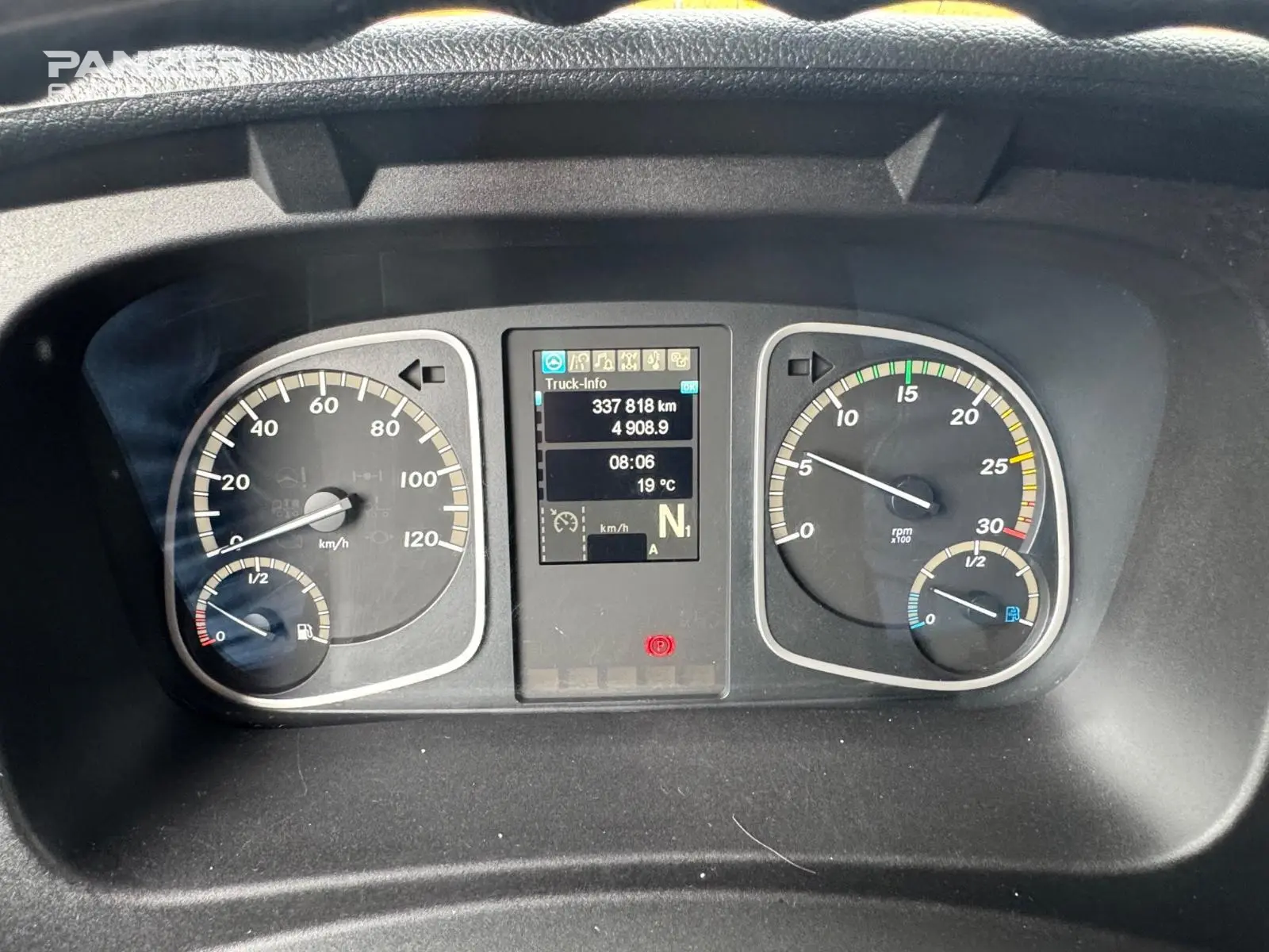 Грузовик Mercedes-Benz Atego 1224, 2016 год, промтоварный фургон 42 м3, гидролифт - фото 12