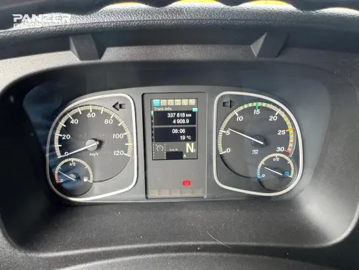 Грузовик Mercedes-Benz Atego 1224, 2016 год, промтоварный фургон 42 м3, гидролифт - фото 12