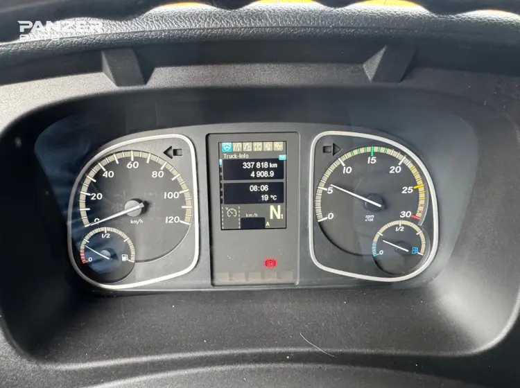 Грузовик Mercedes-Benz Atego 1224, 2016 год, промтоварный фургон 42 м3, гидролифт - фото 12