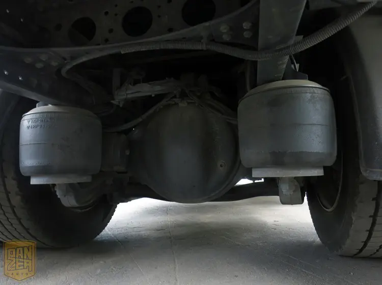 Mercedes-Benz Actros 1841 LL MegaSpace, 52м3 штора, 10-тонник - фото 12