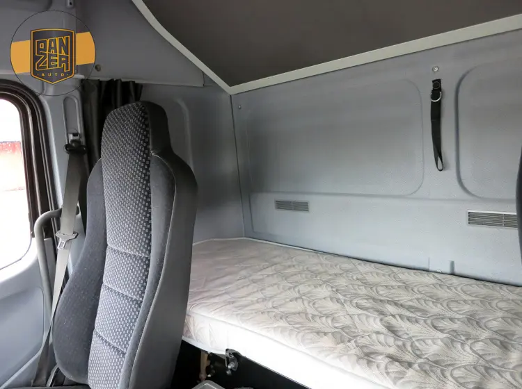Mercedes Atego 822 L, 12/2013г, пятитонник, штора 40 м3 с гидролифтом, 2 спальника - фото 20