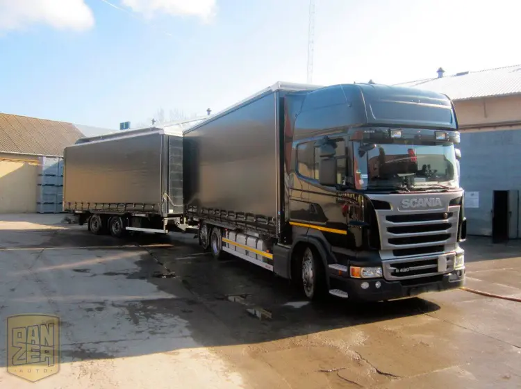 Автопоезд 120 кубов Scania R420 + прицеп-тандем, штора, 2011г, общая г/п 31т, 2 спальника. - фото