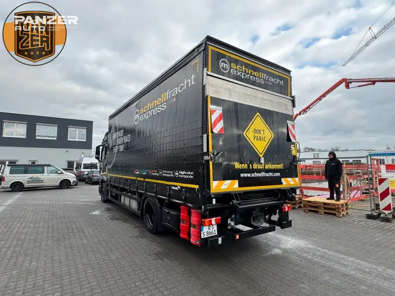 Грузовик тентованный Mercedes Actros 1840, 2022 год | photo 1