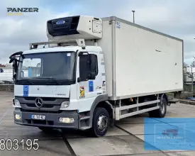 Mercedes Atego 1224, 2014 год, Euro 5, шестицилиндровый, реф 37 м3 с воротами, боковой дверью и гидробортом | 0