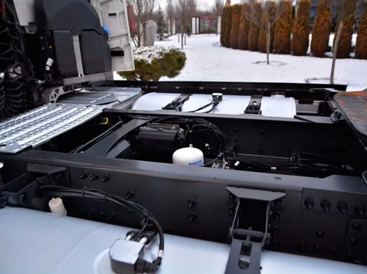 Тягач Volvo FH 460, 2016 год, 469 л.с., кабина Globetrotter XL, без пробега по РФ - фото-детальных 7