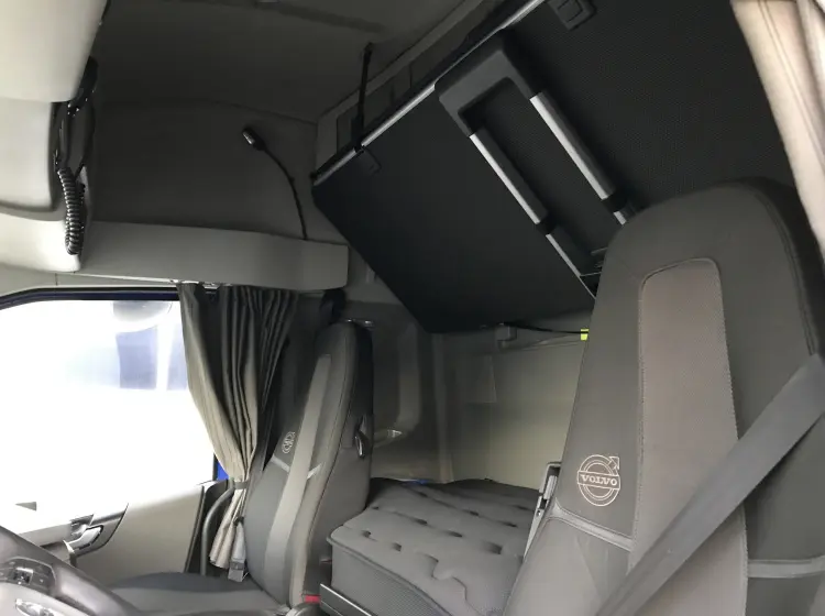 Volvo FH 500, БДФ контейнеровоз из Германии, 2019 г, г/п 17т - фото 3